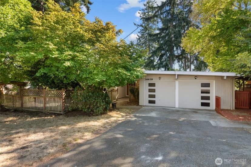 Property photo for 16639 Se 8th Street, Bellevue