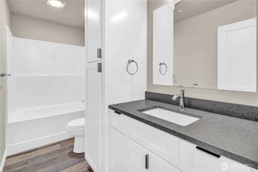 Property photo for 25212 138th Place Se, Kent photo 37