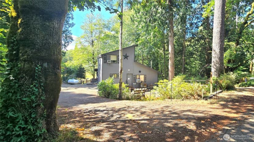 Property photo for 41 Tornow Drive, Elma photo 2