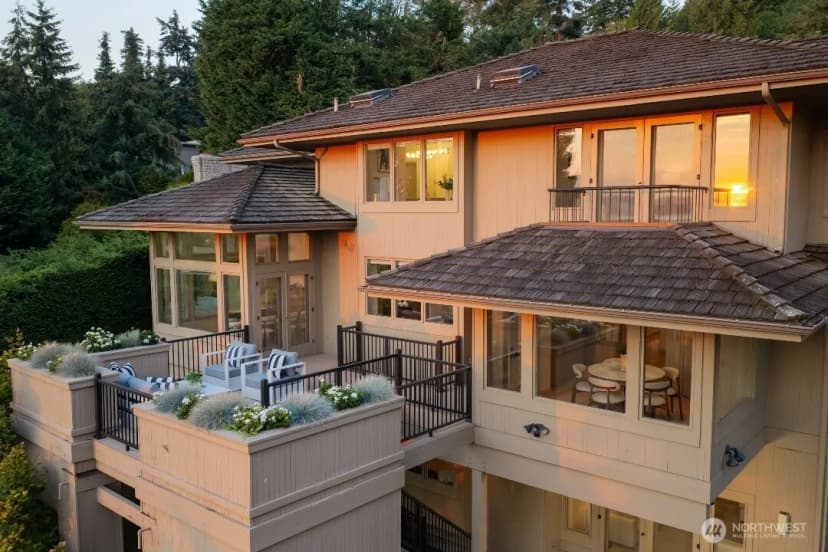 Property photo for 4715 81st Avenue Se, Mercer Island photo 16
