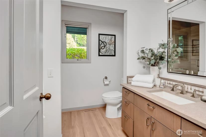 Property photo for 4715 81st Avenue Se, Mercer Island photo 37