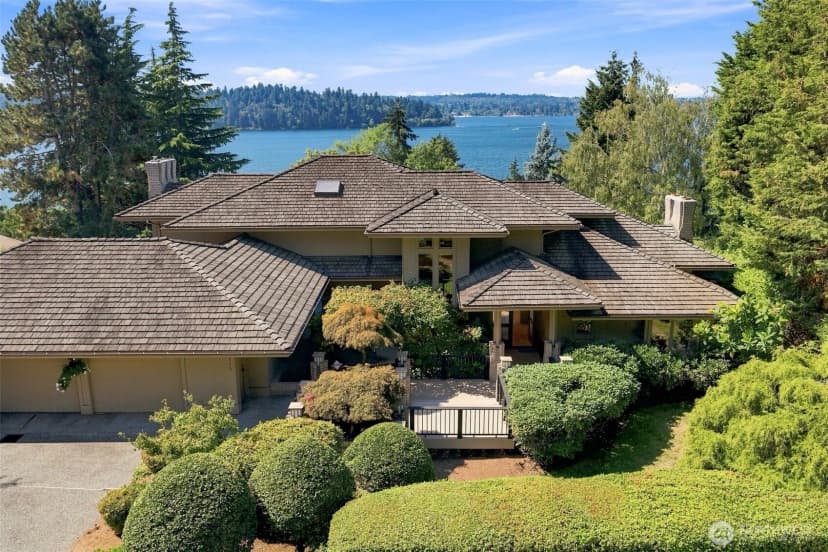 Property photo for 4715 81st Avenue Se, Mercer Island photo 2