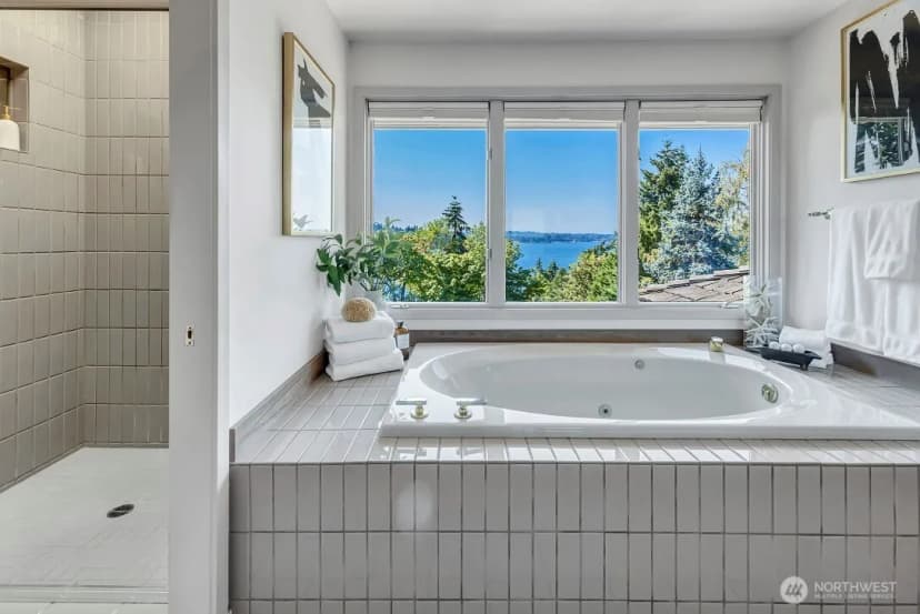 Property photo for 4715 81st Avenue Se, Mercer Island photo 25