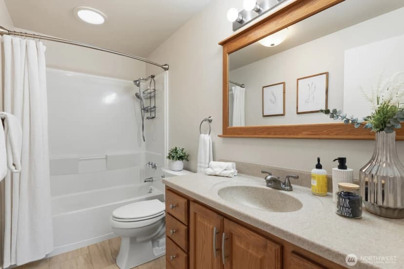 Property photo for 13306 85th Avenue Ne, Kirkland photo 17