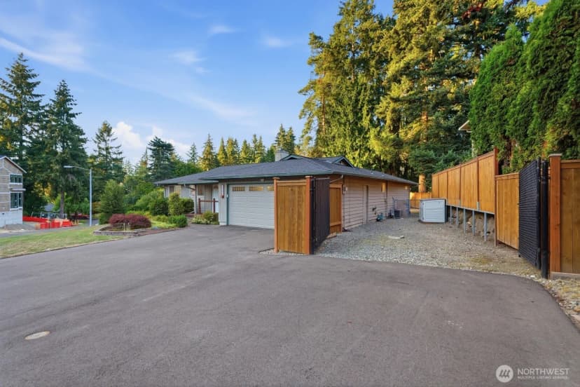 Property photo for 13306 85th Avenue Ne, Kirkland photo 28
