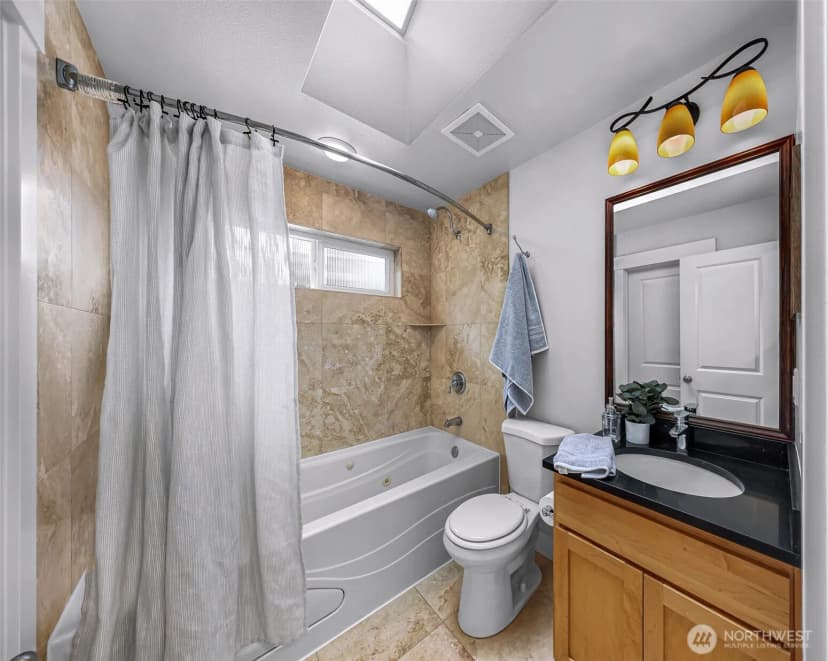 Property photo for 7019 Ravenna Avenue Ne, Seattle photo 17