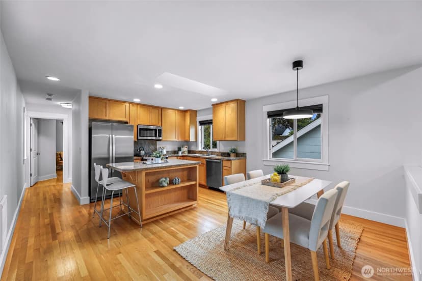 Property photo for 7019 Ravenna Avenue Ne, Seattle photo 10