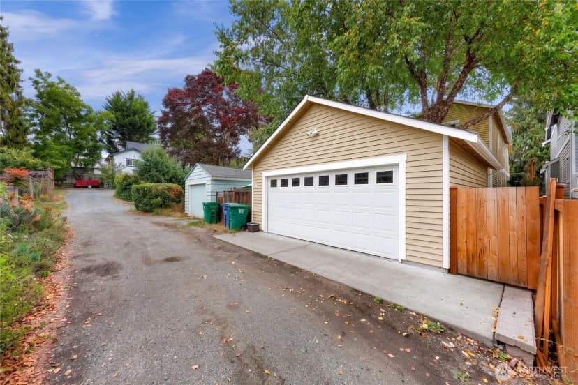Property photo for 7019 Ravenna Avenue Ne, Seattle photo 30