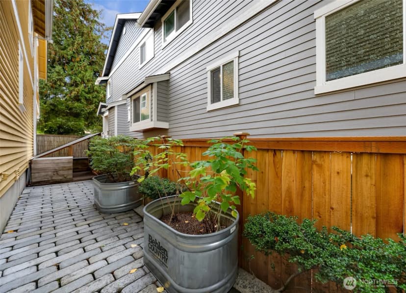Property photo for 7019 Ravenna Avenue Ne, Seattle photo 28