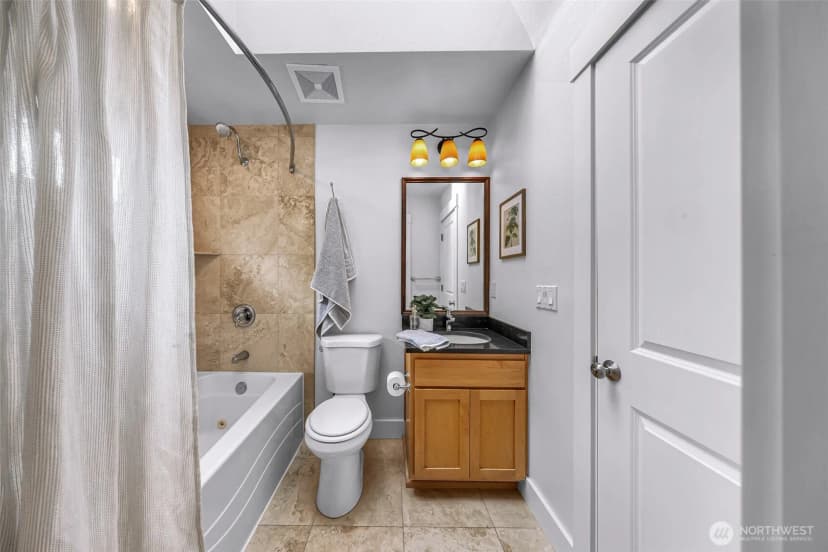 Property photo for 7019 Ravenna Avenue Ne, Seattle photo 18
