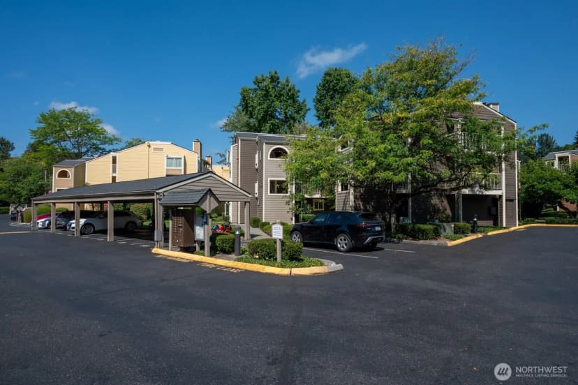 Property photo for 7350 W Lake Sammamish Parkway #3-302, Redmond photo 3