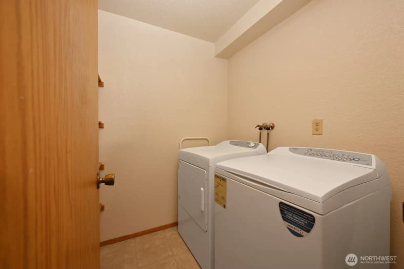 Property photo for 7350 W Lake Sammamish Parkway #3-302, Redmond photo 14