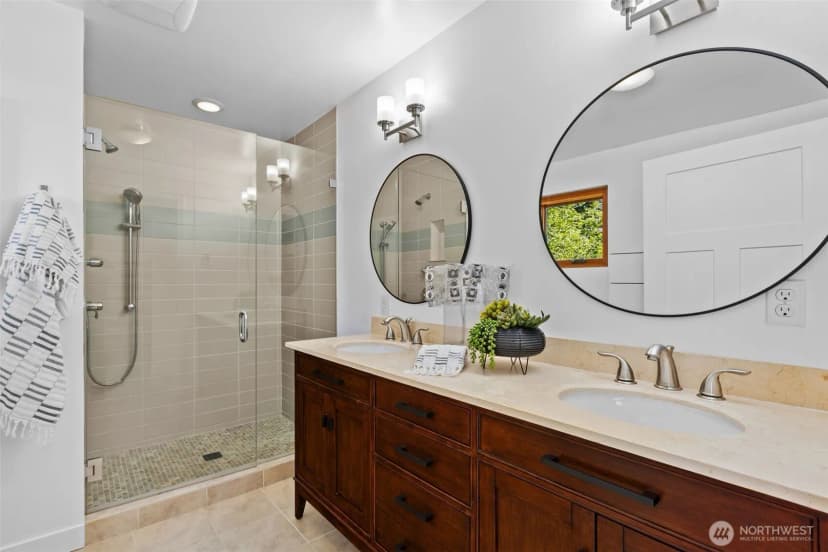 Property photo for 12112 25th Ave Sw, Burien photo 10