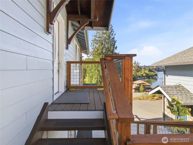 Property photo for 9924 Mariner Drive Nw, Olympia photo 3