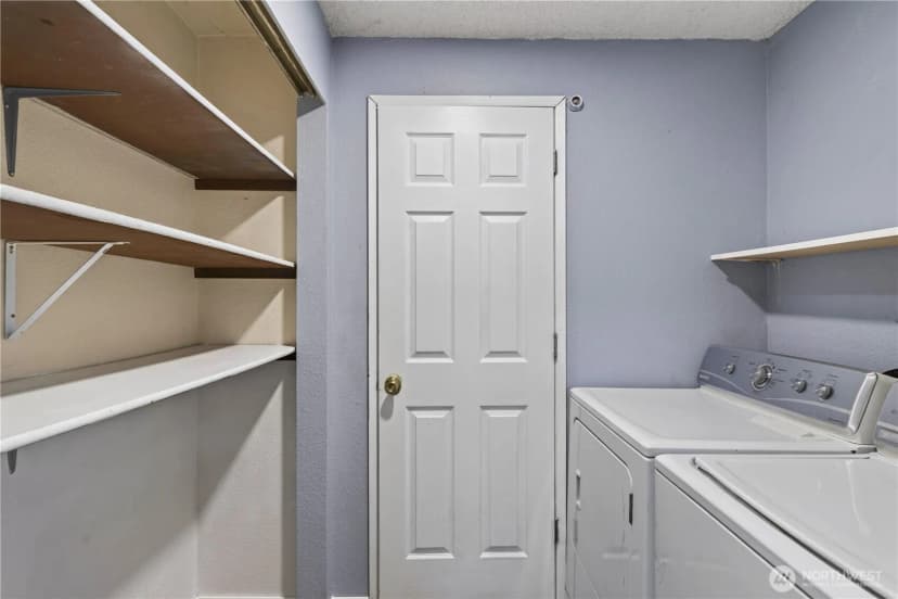 Property photo for 854 Sw Heller Street, Oak Harbor photo 12