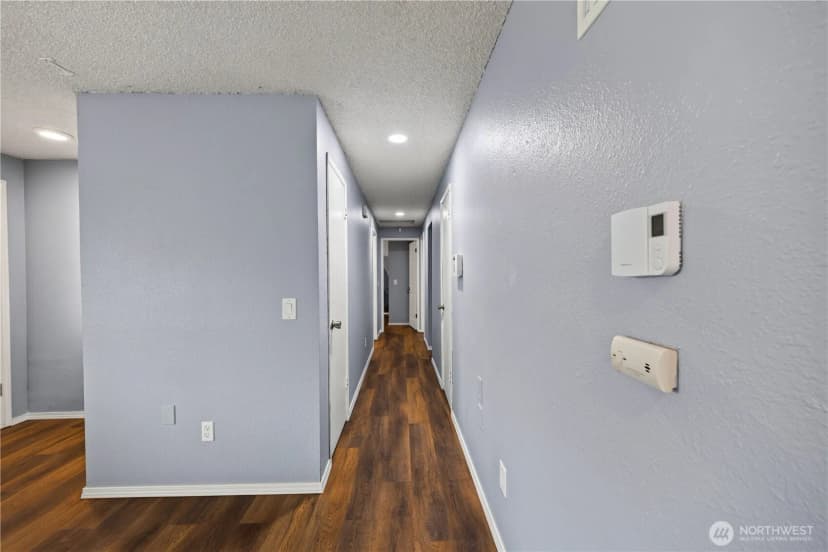 Property photo for 854 Sw Heller Street, Oak Harbor photo 11