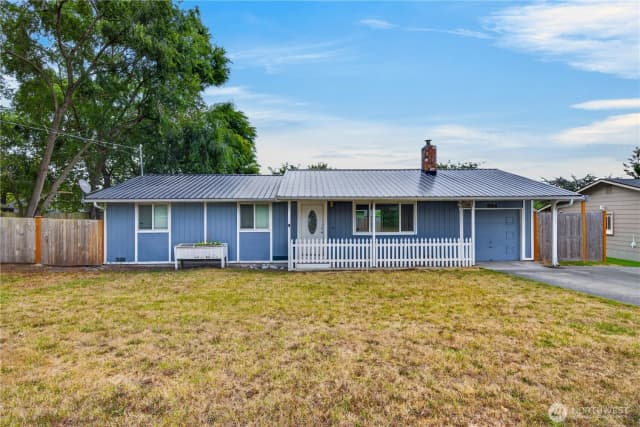 Property photo for 854 Sw Heller Street, Oak Harbor