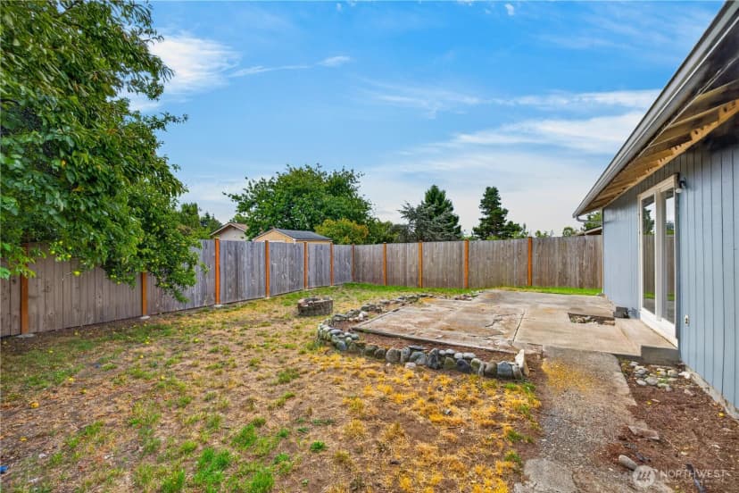 Property photo for 854 Sw Heller Street, Oak Harbor photo 34