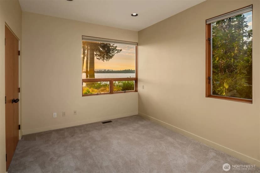 Property photo for 3403 Evergreen Point Road, Medina photo 21