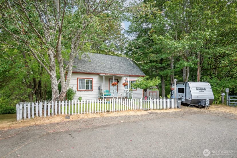 Property photo for 817 Kendall Street, Port Orchard photo 3
