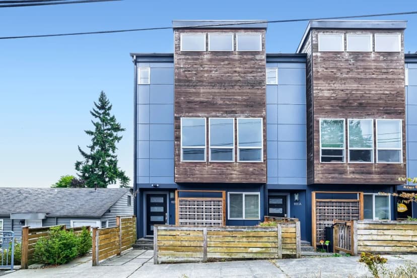 Property photo for 911 N 104th Street #b, Seattle photo 4