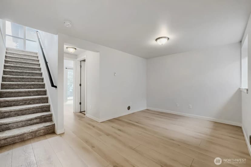 Property photo for 911 N 104th Street #b, Seattle photo 14