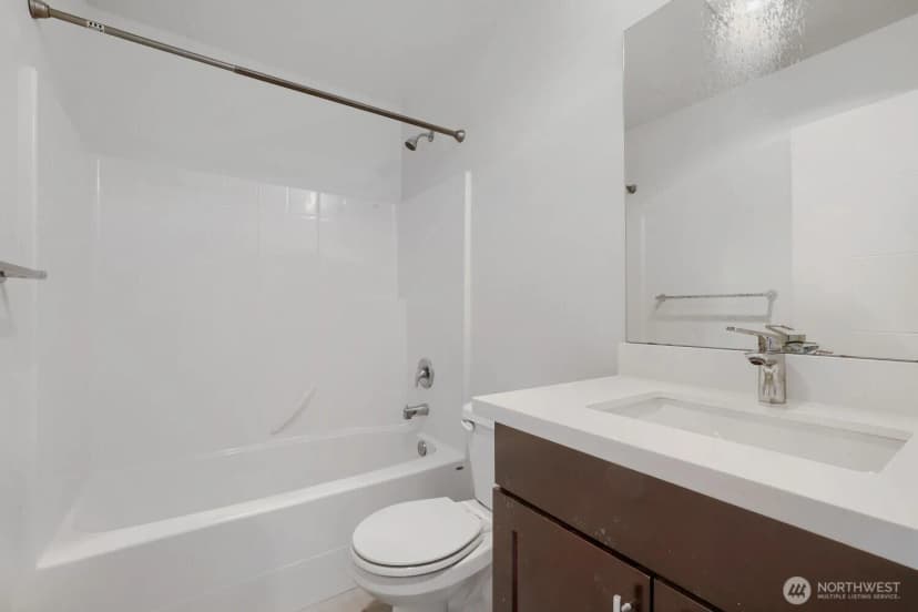 Property photo for 911 N 104th Street #b, Seattle photo 30