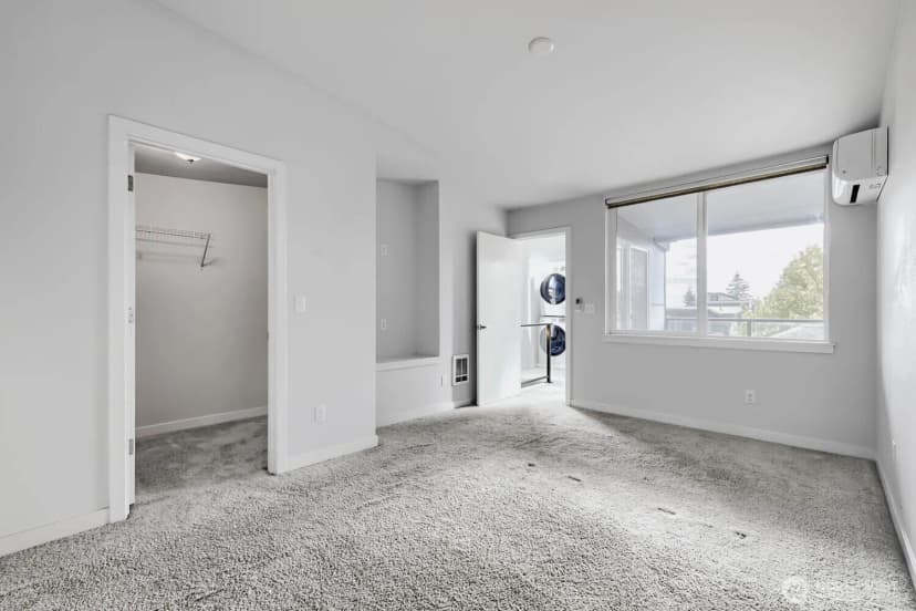 Property photo for 911 N 104th Street #b, Seattle photo 17