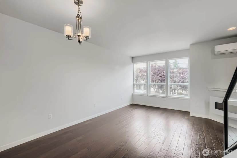 Property photo for 911 N 104th Street #b, Seattle photo 6