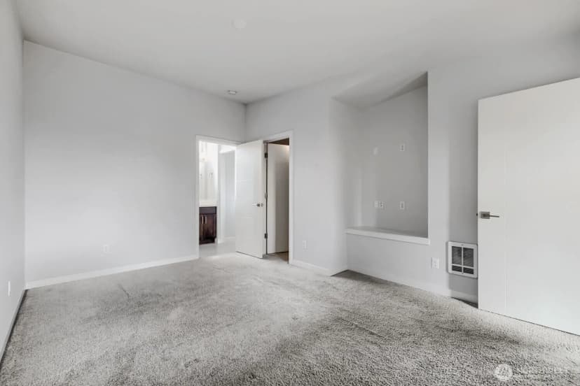 Property photo for 911 N 104th Street #b, Seattle photo 19