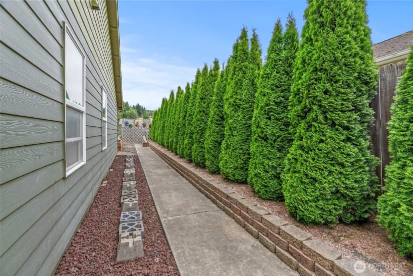 Property photo for 10 Par Drive, Cathlamet photo 24
