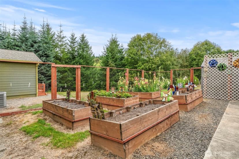 Property photo for 10 Par Drive, Cathlamet photo 25