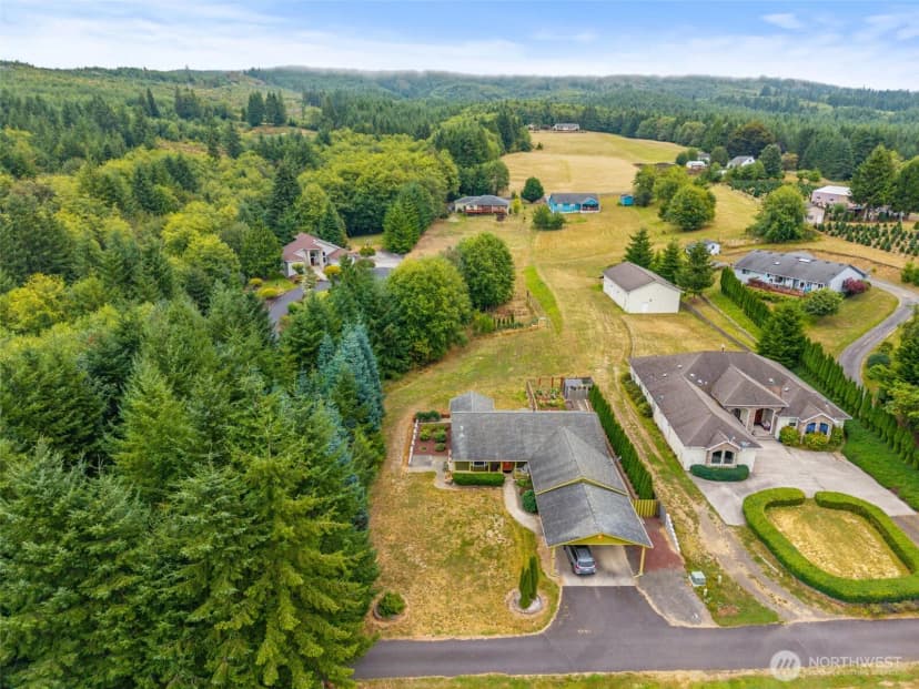 Property photo for 10 Par Drive, Cathlamet photo 40