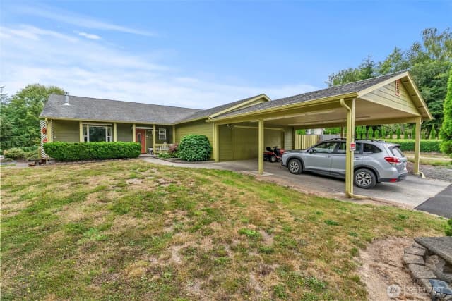 Property photo for 10 Par Drive, Cathlamet
