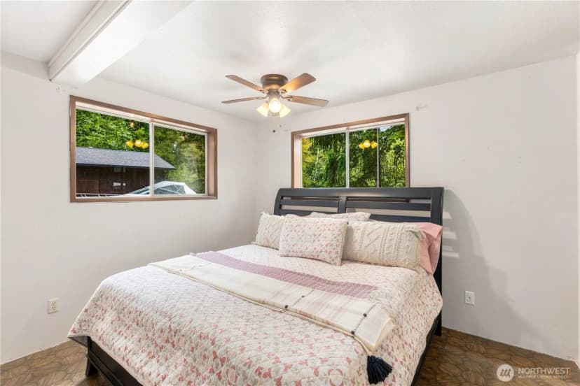 Property photo for 11779 Nw Holly Road, Bremerton photo 19