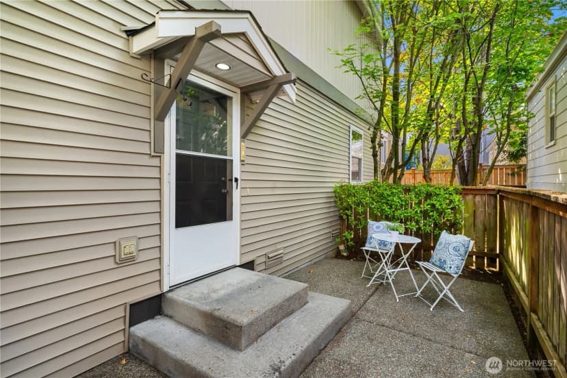 Property photo for 5614 Fauntleroy Way Sw, Seattle photo 16
