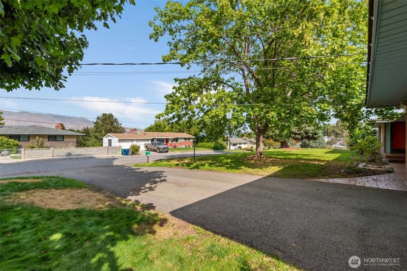 Property photo for 1605 N Ashland Avenue, East Wenatchee photo 3
