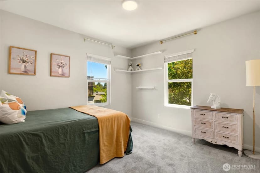 Property photo for 11558 Fremont Avenue, Seattle photo 14