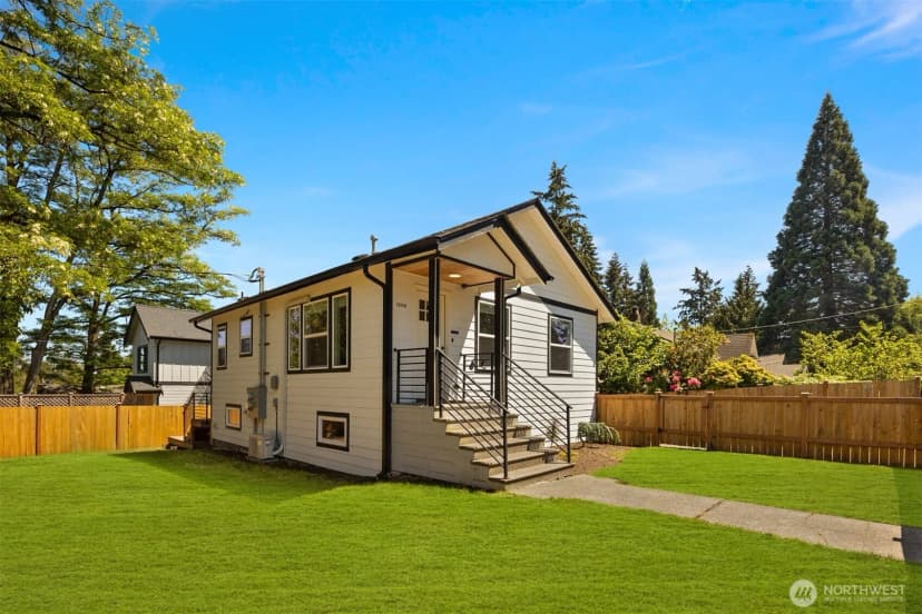 Property photo for 11558 Fremont Avenue, Seattle