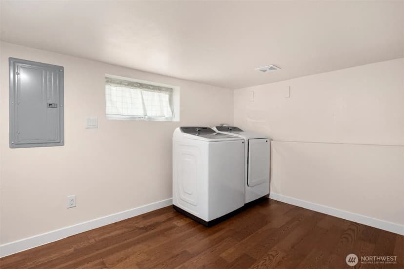 Property photo for 11558 Fremont Avenue, Seattle photo 22