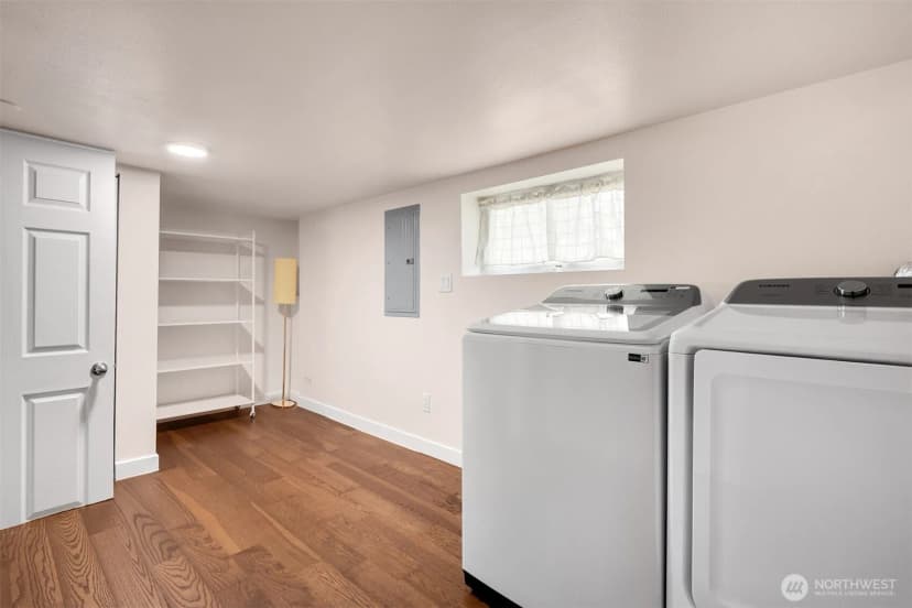 Property photo for 11558 Fremont Avenue, Seattle photo 23