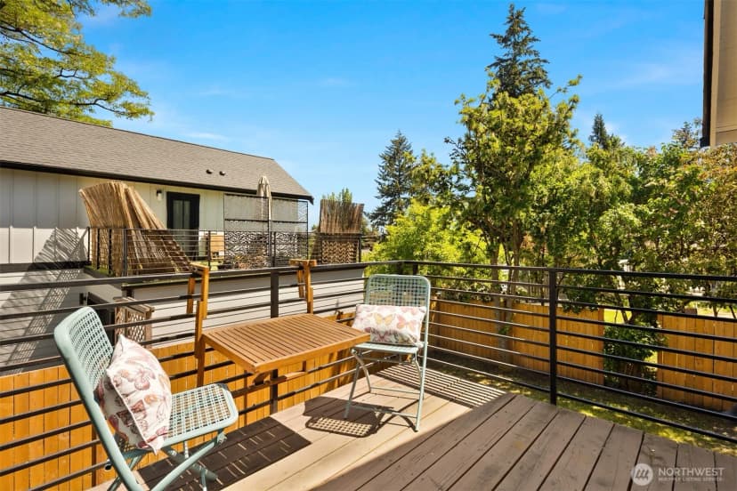 Property photo for 11558 Fremont Avenue, Seattle photo 24