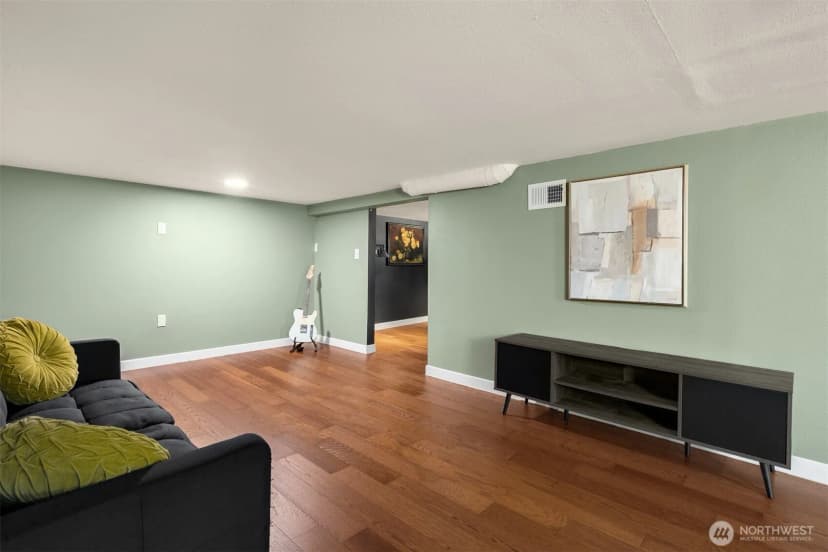 Property photo for 11558 Fremont Avenue, Seattle photo 19