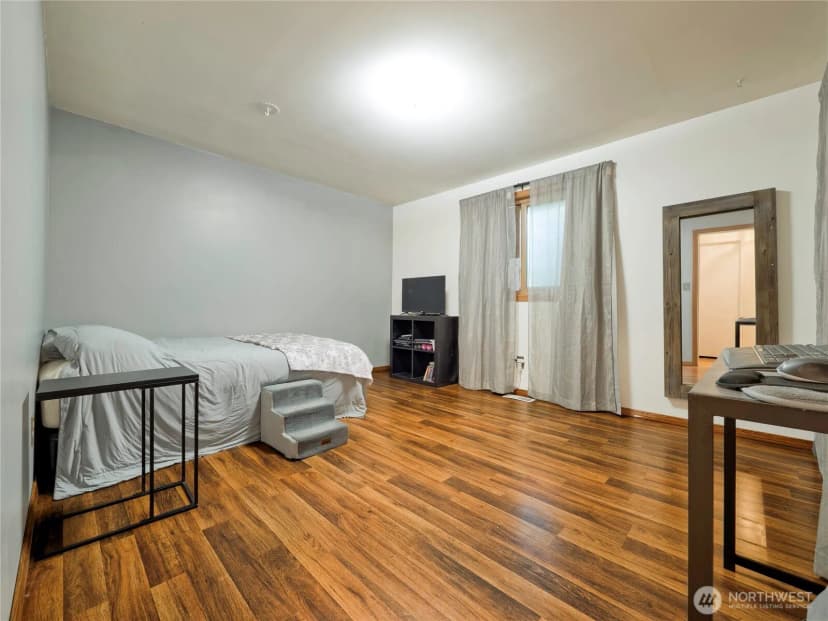 Property photo for 30443 3rd Avenue S, Federal Way photo 15