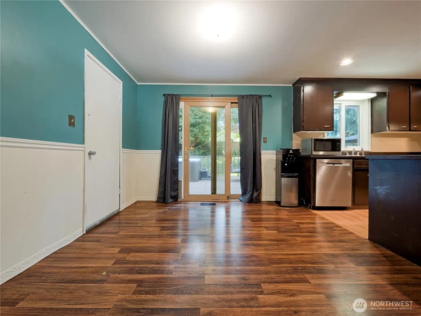 Property photo for 30443 3rd Avenue S, Federal Way photo 6