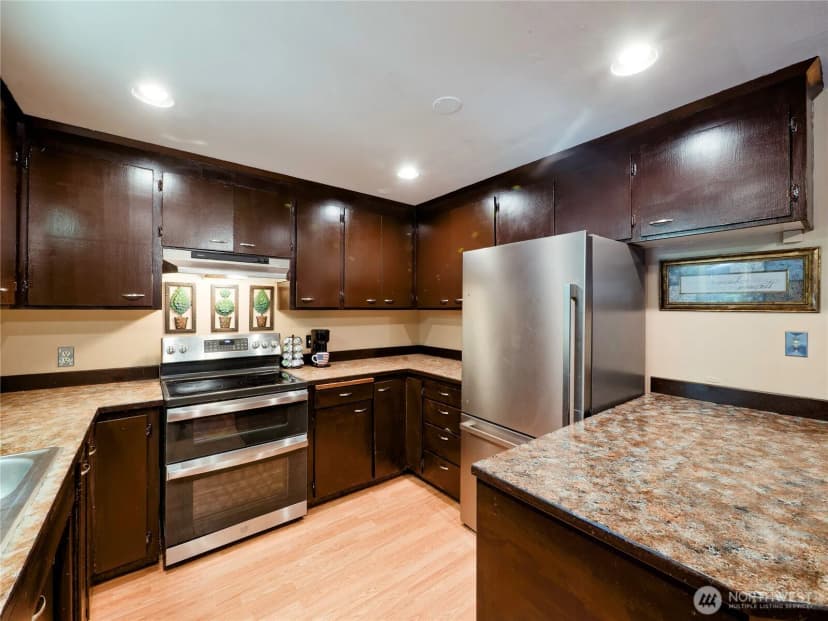 Property photo for 30443 3rd Avenue S, Federal Way photo 12