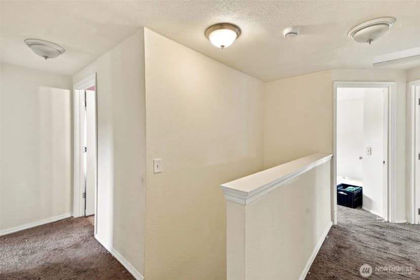Property photo for 702 5th Avenue Nw, Puyallup photo 13