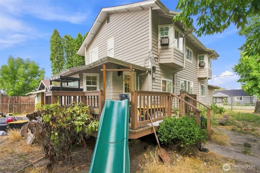 Property photo for 702 5th Avenue Nw, Puyallup photo 22