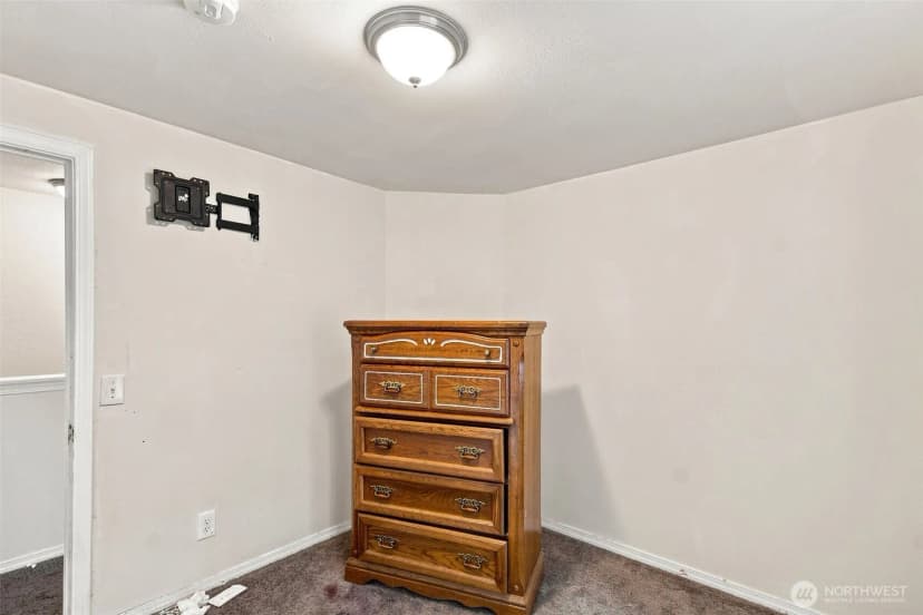 Property photo for 702 5th Avenue Nw, Puyallup photo 19