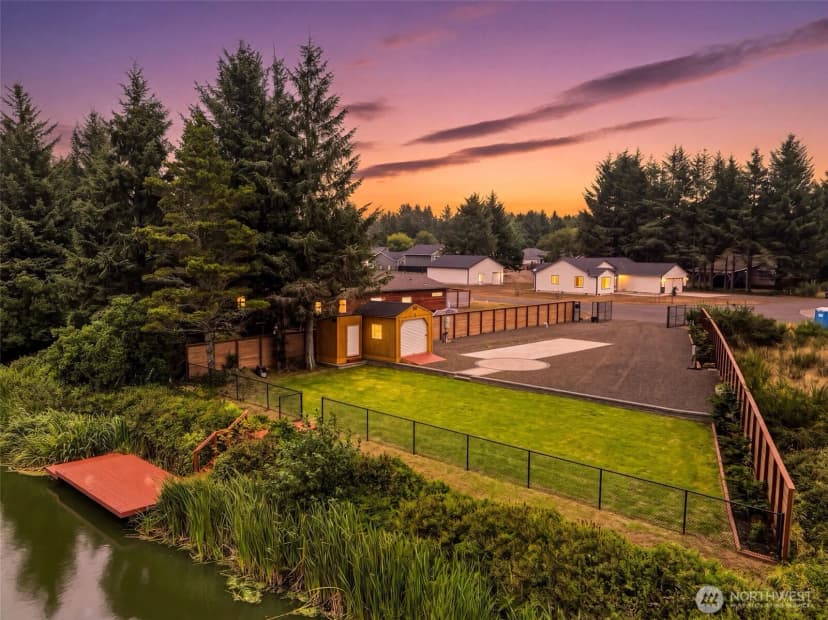 Property photo for 735 Swan Court Se, Ocean Shores